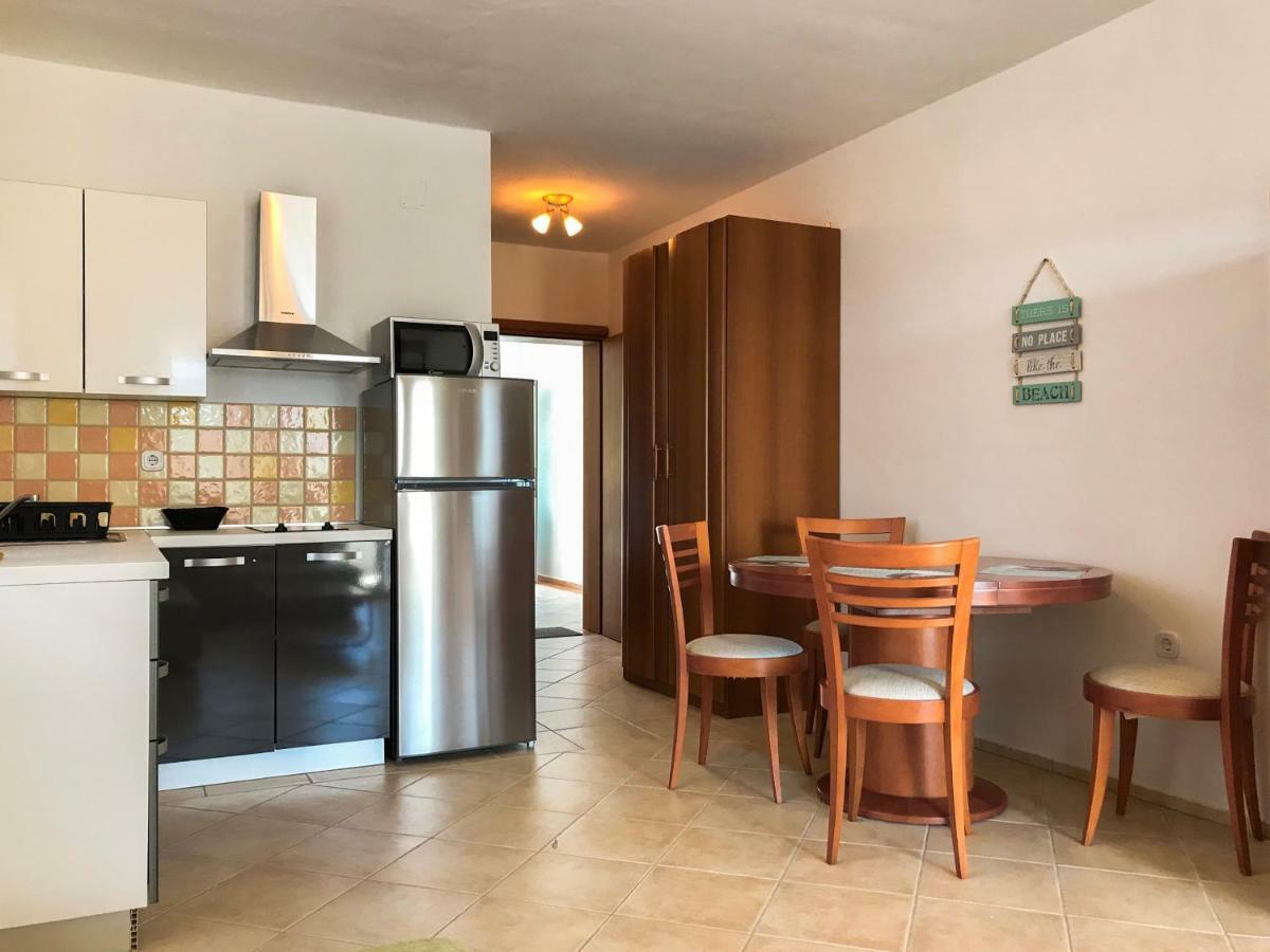 Mr. Hall Apartments Barbat na Rabu Bagian luar foto