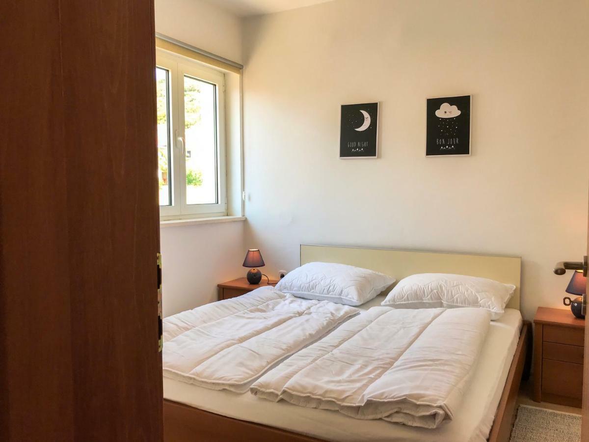 Mr. Hall Apartments Barbat na Rabu Bagian luar foto
